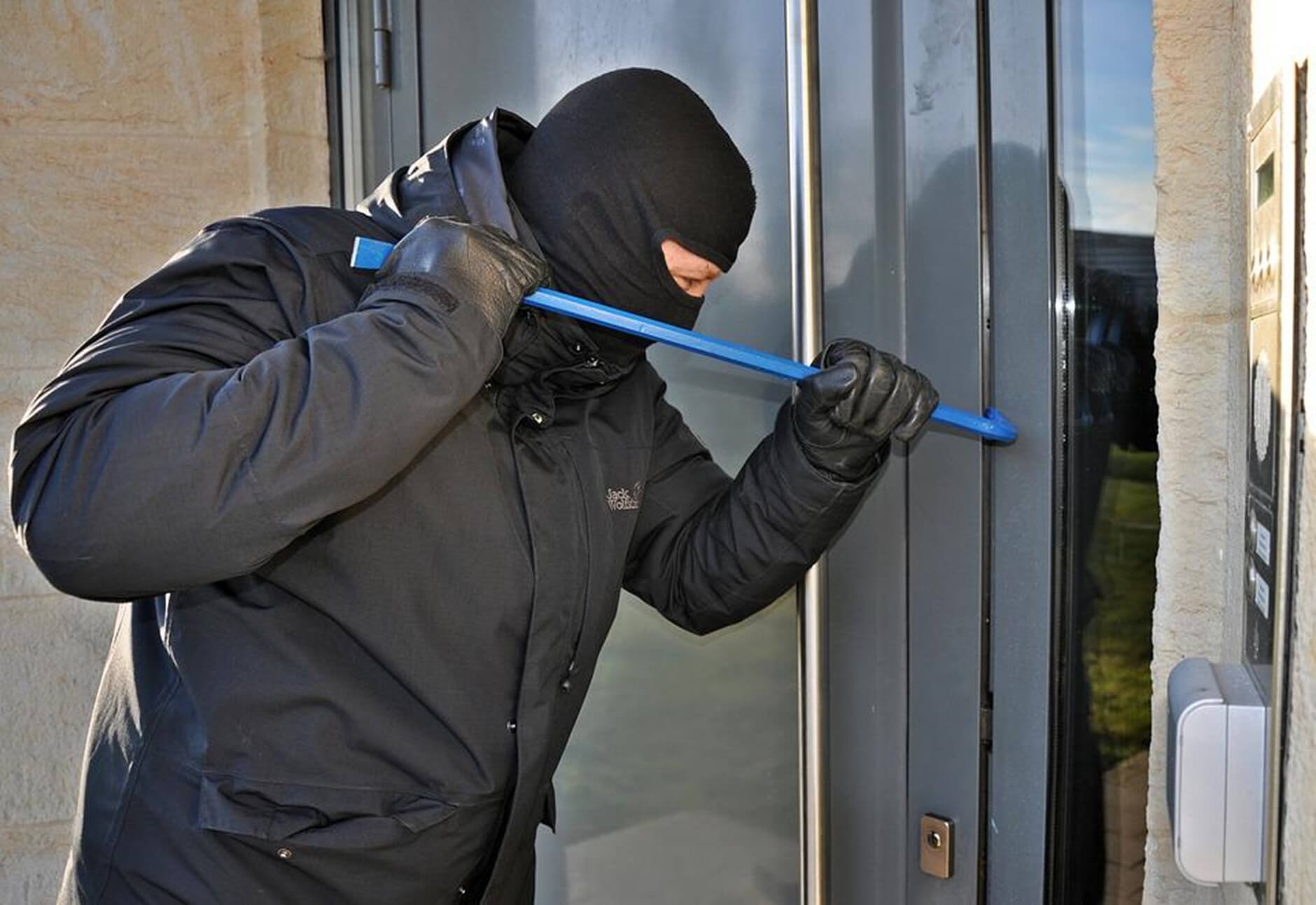 Read more about the article Can My Home Really be Broken Into in 60 Seconds?